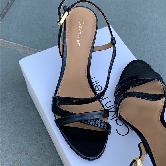 NWT💕 Calvin Klein Lorren Leather Sandal High Heel - Picture 2 of 7